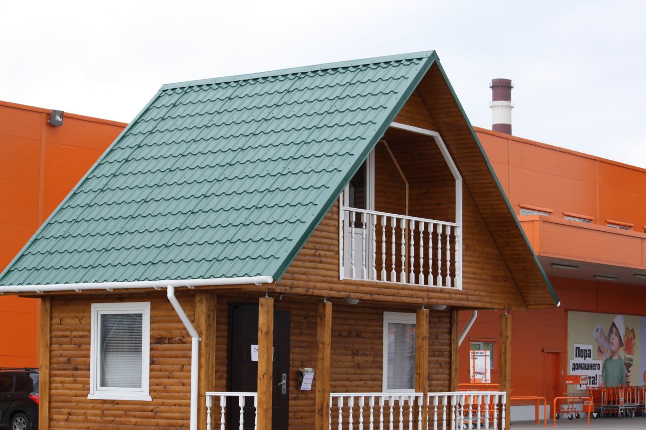 цвета крыши из металлочерепицы фото домов популярные