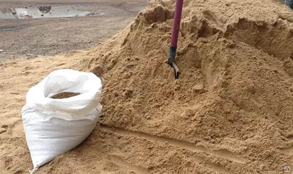 Купить песок в пензе с доставкой. Песок строительный (0,02 м³, 20-23 кг). Песок строительный в мешках. Песок на стройке. Песок карьерный в мешках.