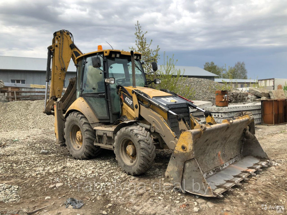Аренда экскаватора-погрузчика с водителем, цена 100 бел. руб в Витебске ...