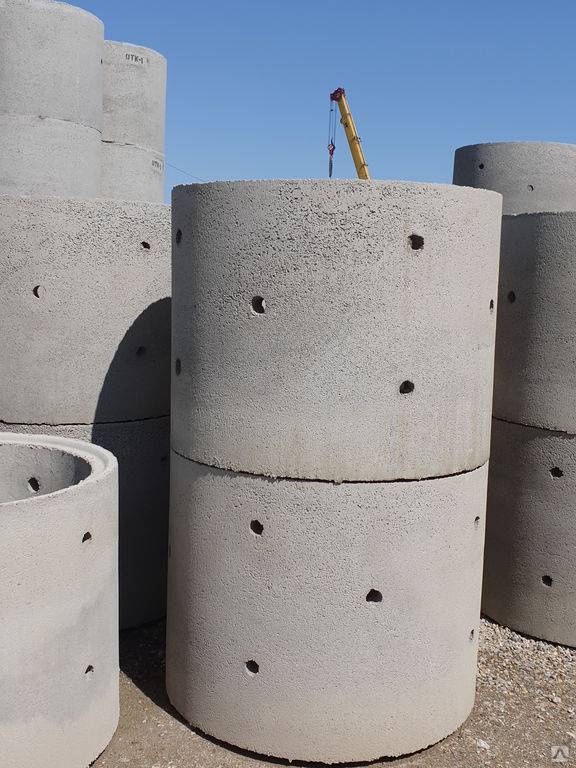 Туалет на бетонных кольцах – особенности конструкции