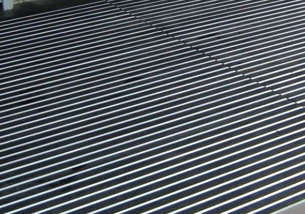 Алюминиевая грязезащитная решетка Аллигатор Плюс "Резина", высота 23 мм 2